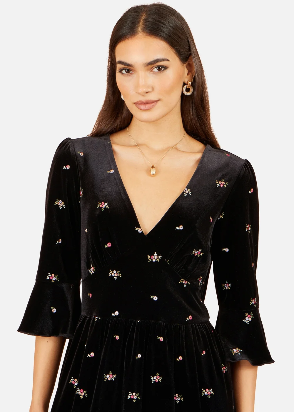 Yumi Black Velvet Embroidered Midi Dress - 8 Image 4