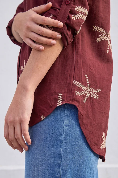 Roman Wine Embroidered Palm Print Shirt - 16 Image 4