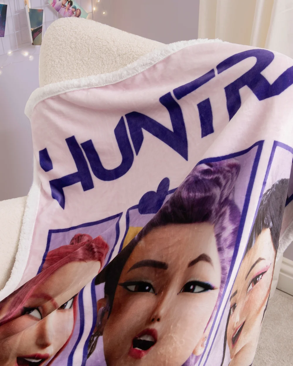 K-Pop Demon Hunters Ready Sherpa Back Fleece - 100 x 150 Image 2