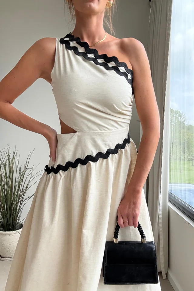Style Cheat Jasmine Cream Scallop Trim Dress