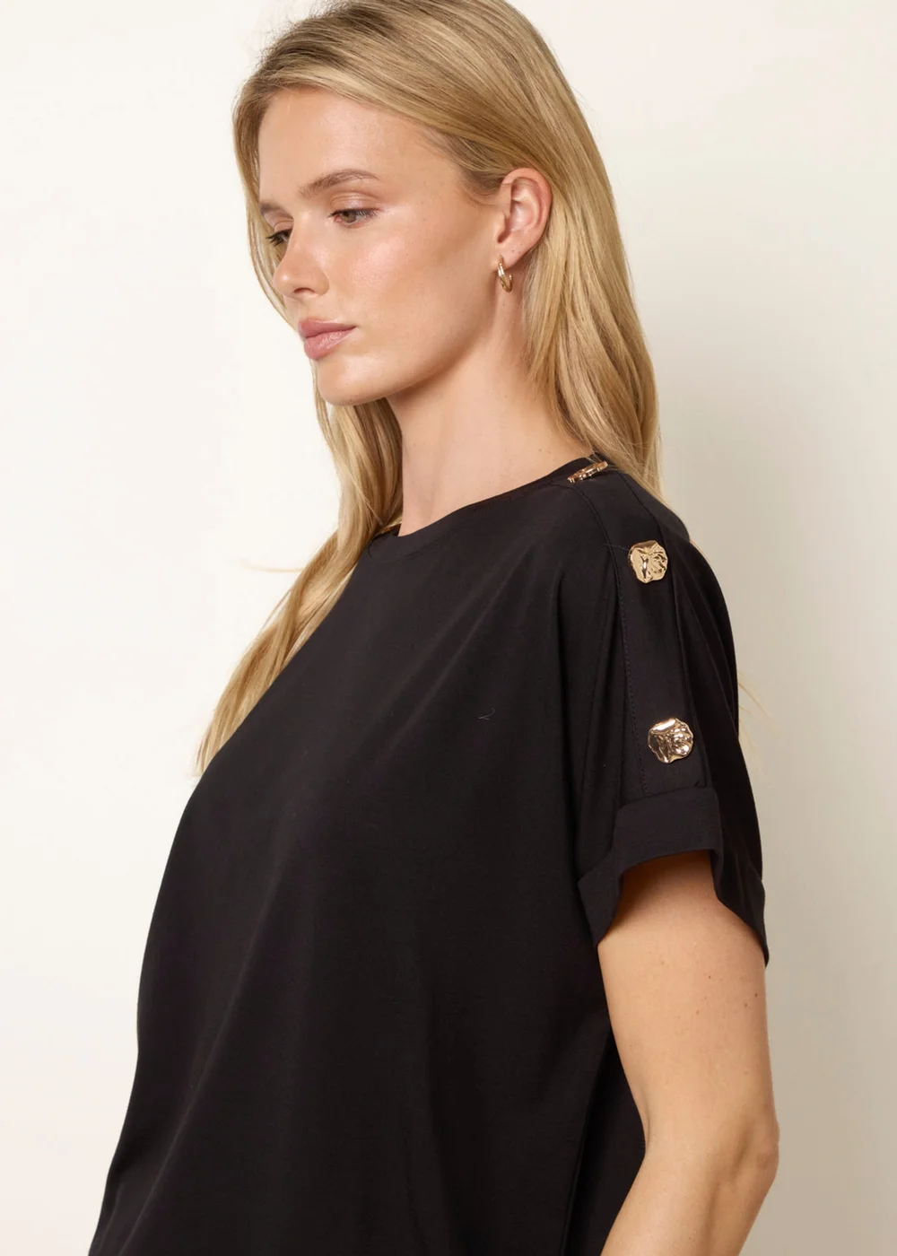 Blue Vanilla Black Round Neck Brochure Shoulder Detailing T-Shirt - S/M Image 2
