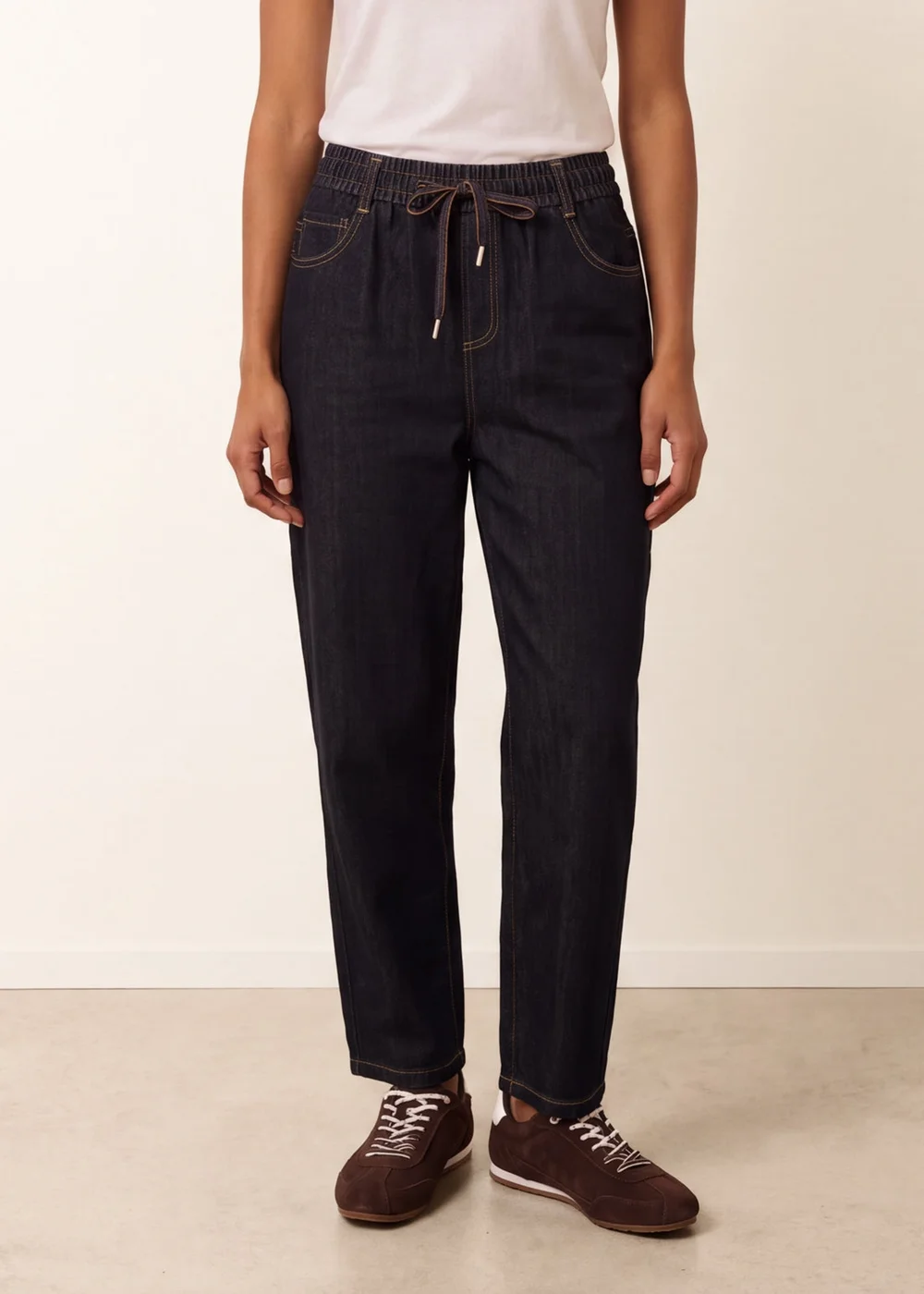 Blue Vanilla Navy Elastic Waist Jeans - M Image 2