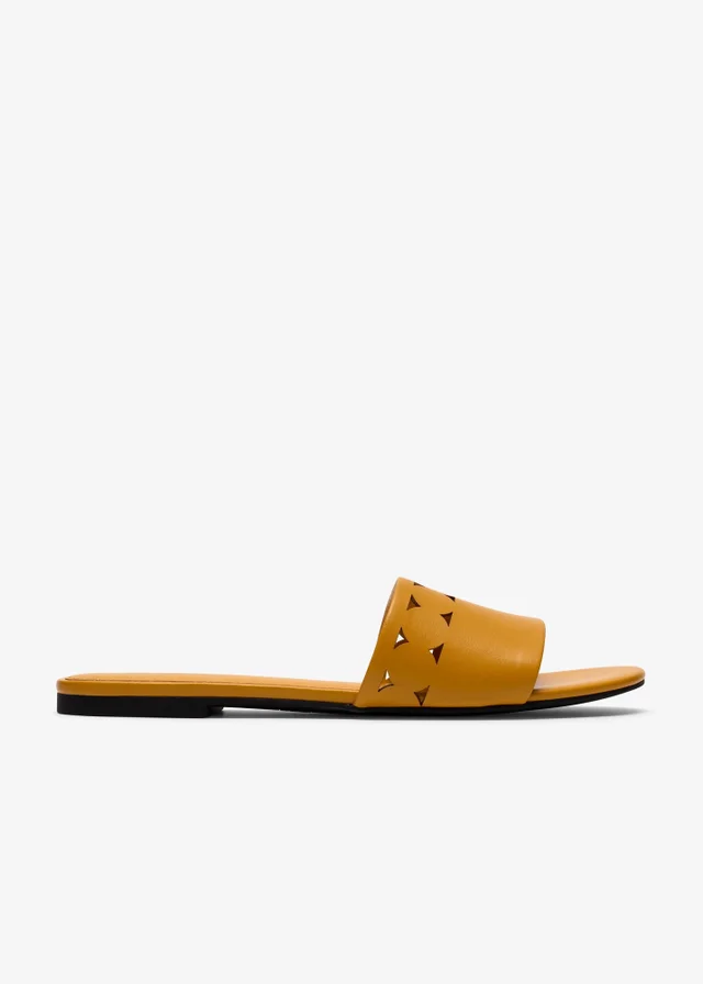 Clarks Womens Yellow Kediri Mule Synthetic Standard