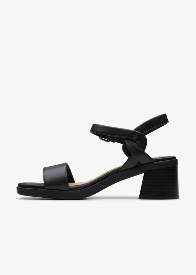 Clarks Womens Black Jaylan Ray Patent Standard
