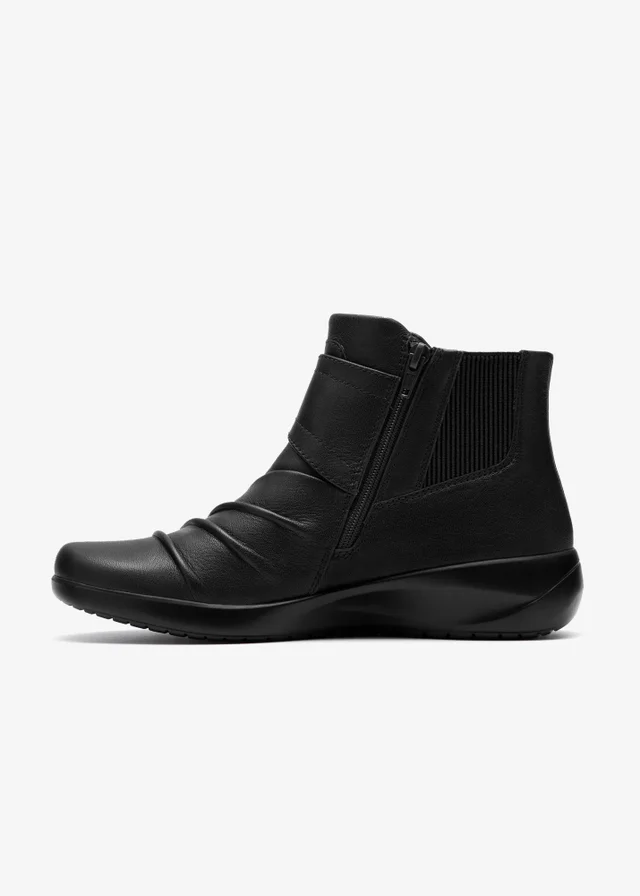 Clarks Womens Black Kaetlyn Sara Leather Standard