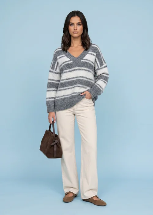 Urban Bliss Grey Wool Blend Stripe V Neck Jumper - L Image 1