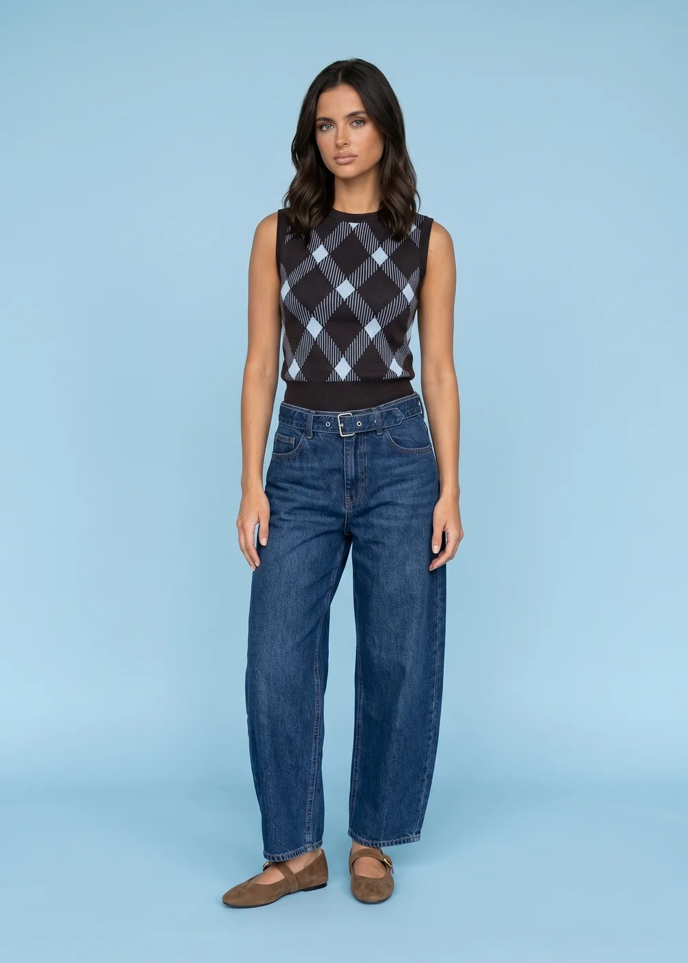 Urban Bliss Brown Fine Gauge Argyle Vest - M Image 1