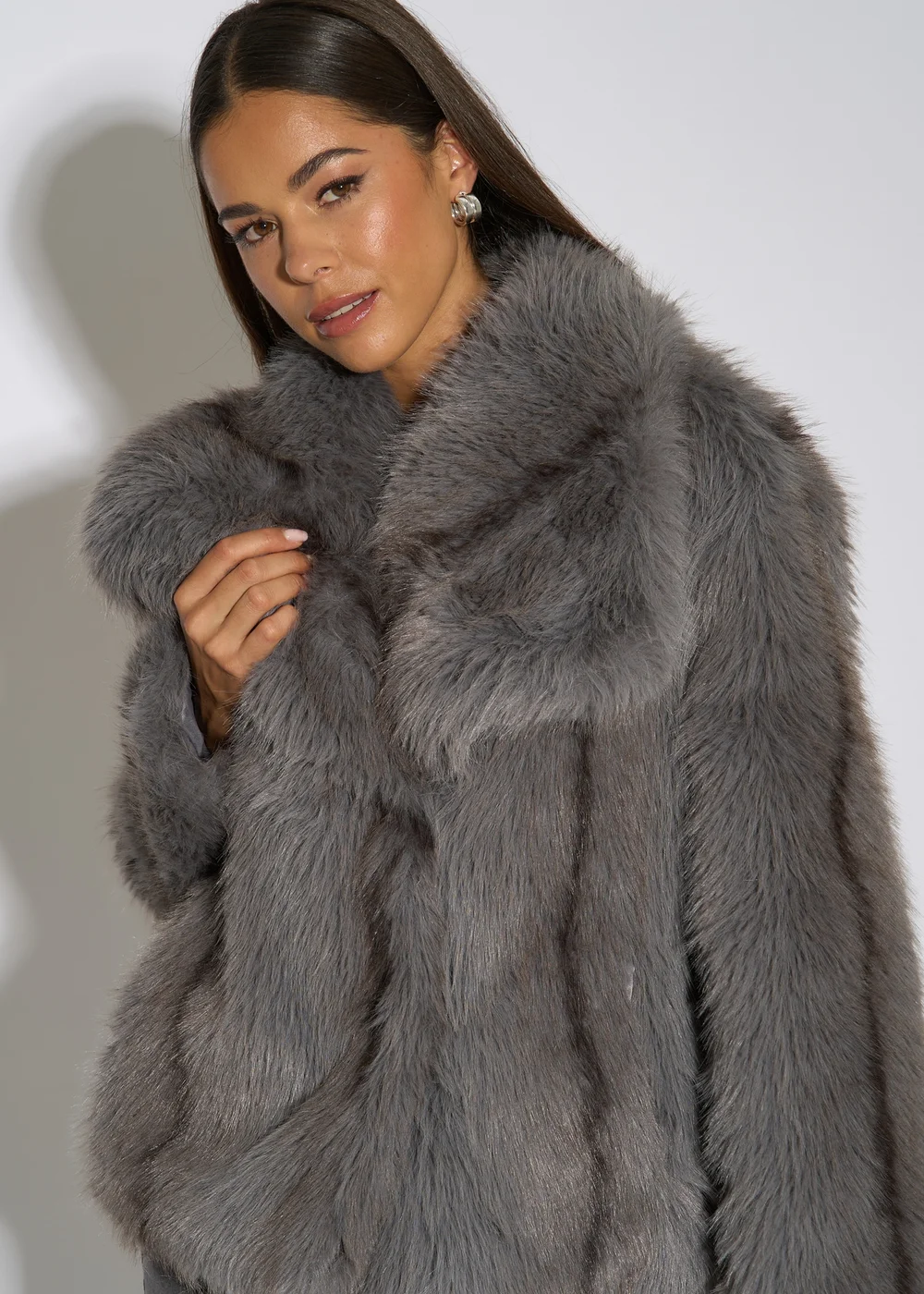 Gini London Grey Ombre Lapel Faux Fur Jacket - M/L Image 3