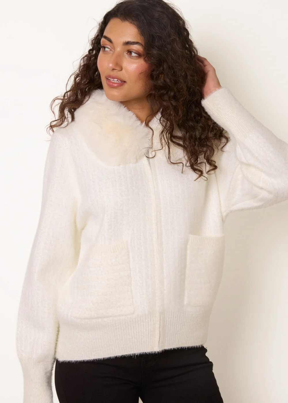 Blue Vanilla Ivory Ribbed Cardigan With Faux Fur Collar - M/L Image 1
