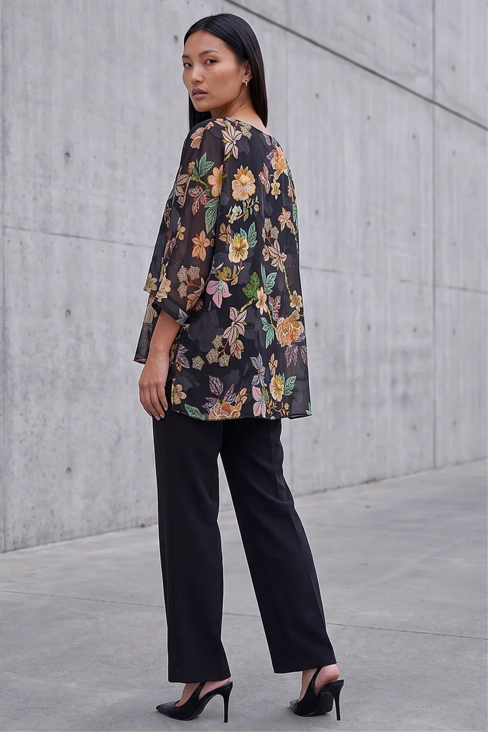 Roman Black Floral Print Overlay Top - 10 Image 3