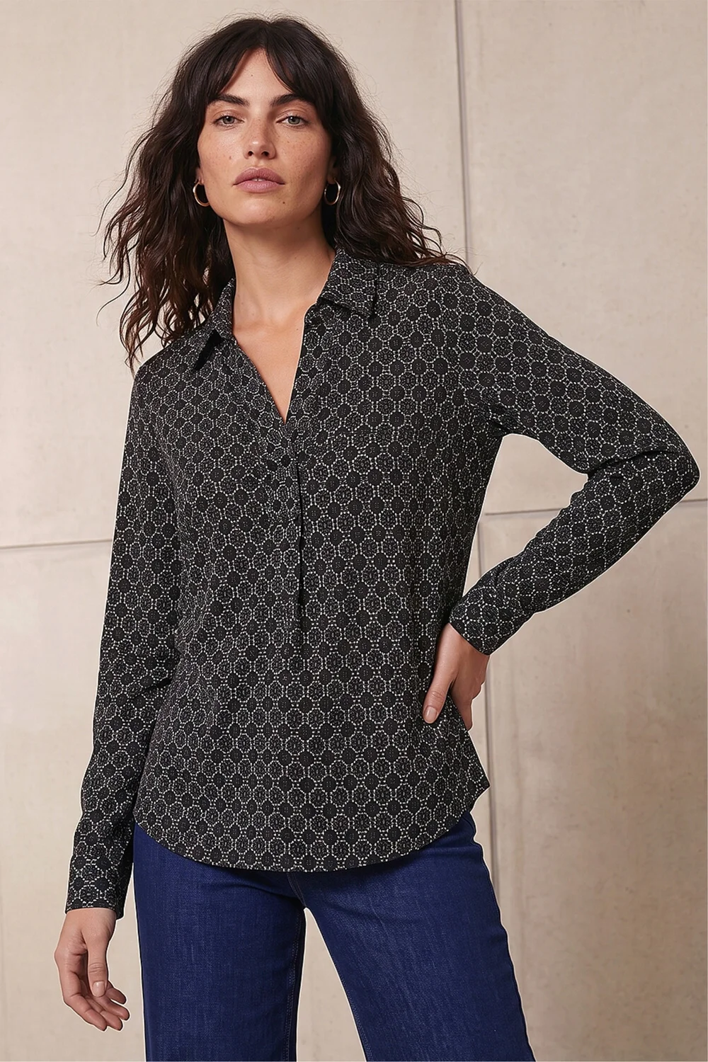 Roman Grey Geometric Puff Print Stretch Shirt - 20 Image 2