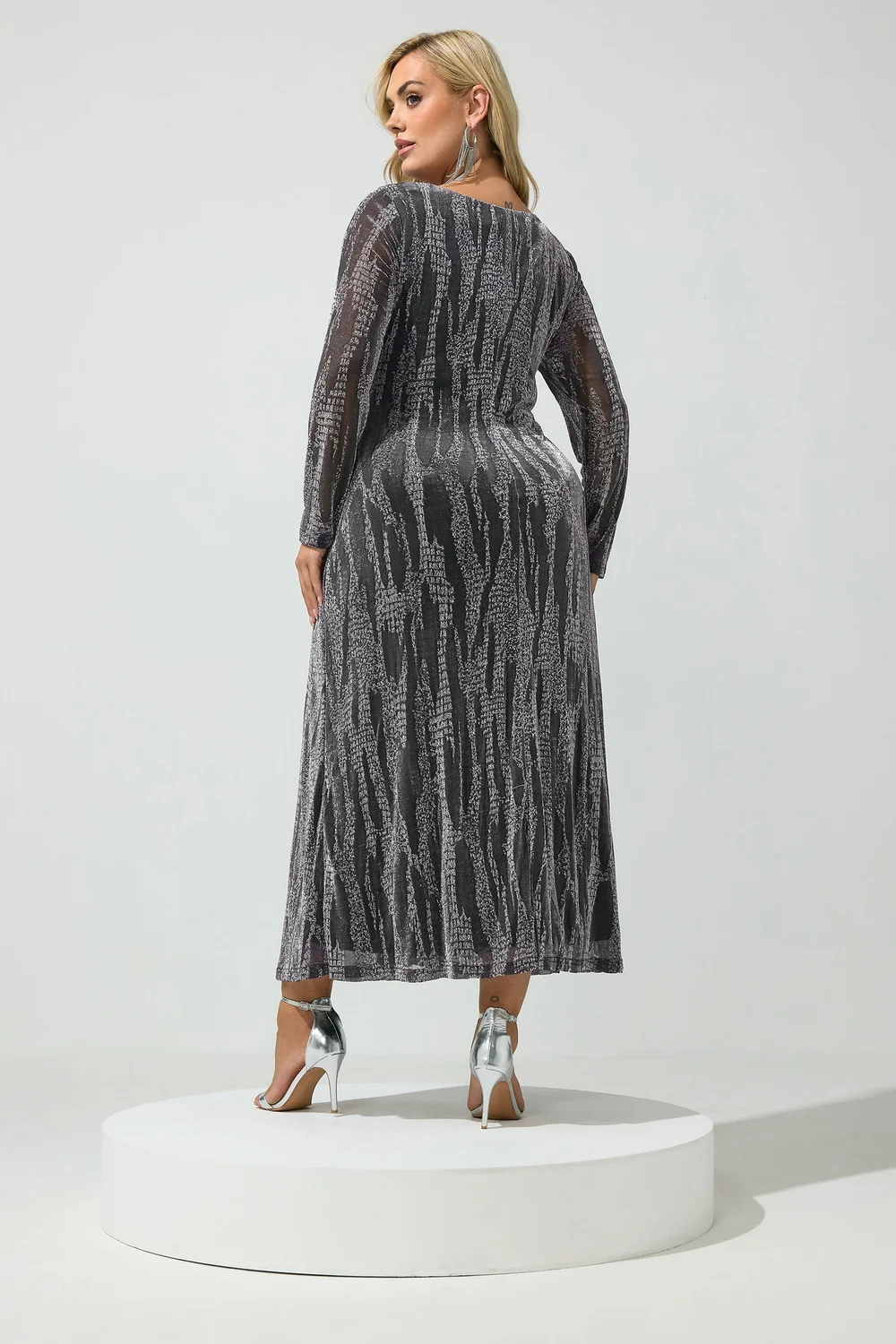 Yours London Curve Black & Silver Metallic Knot Dress - 26-28 Image 3