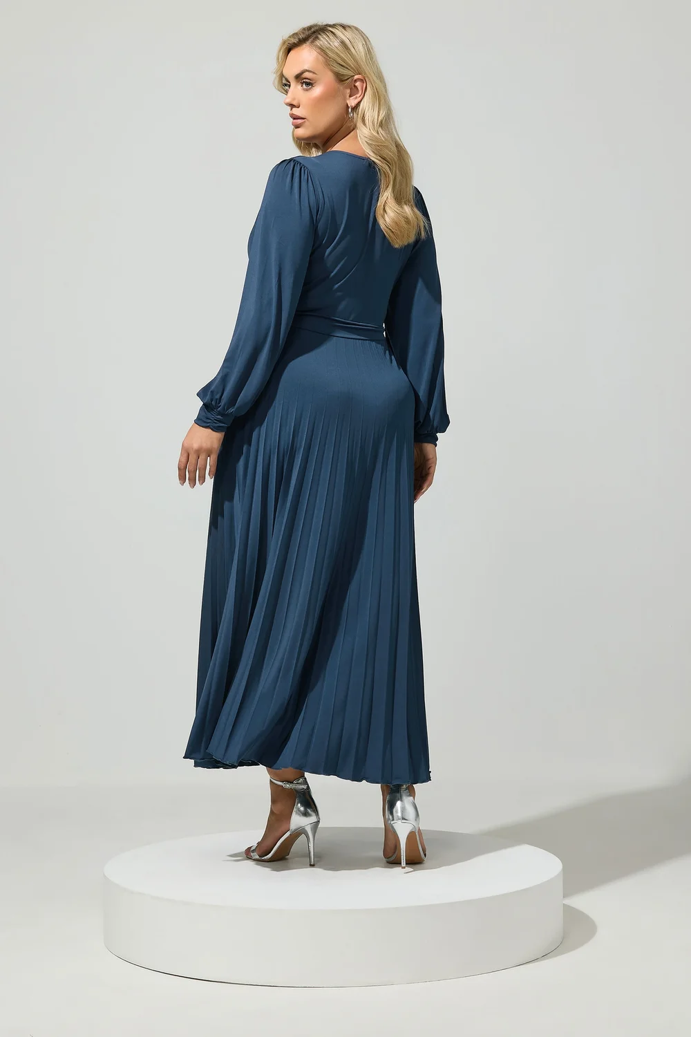 Yours London Curve Navy Blue Pleated Knot Front Maxi Dress - 26-28 Image 3