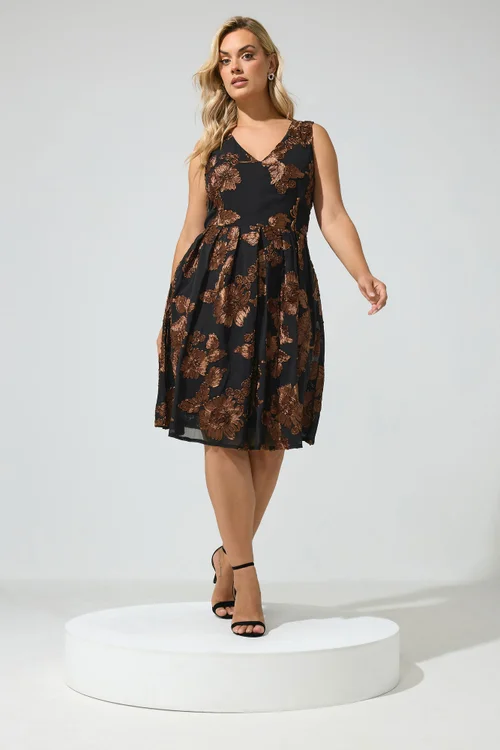 Yours London Curve Black Flower Applique Mini Dress - 20 Image 2