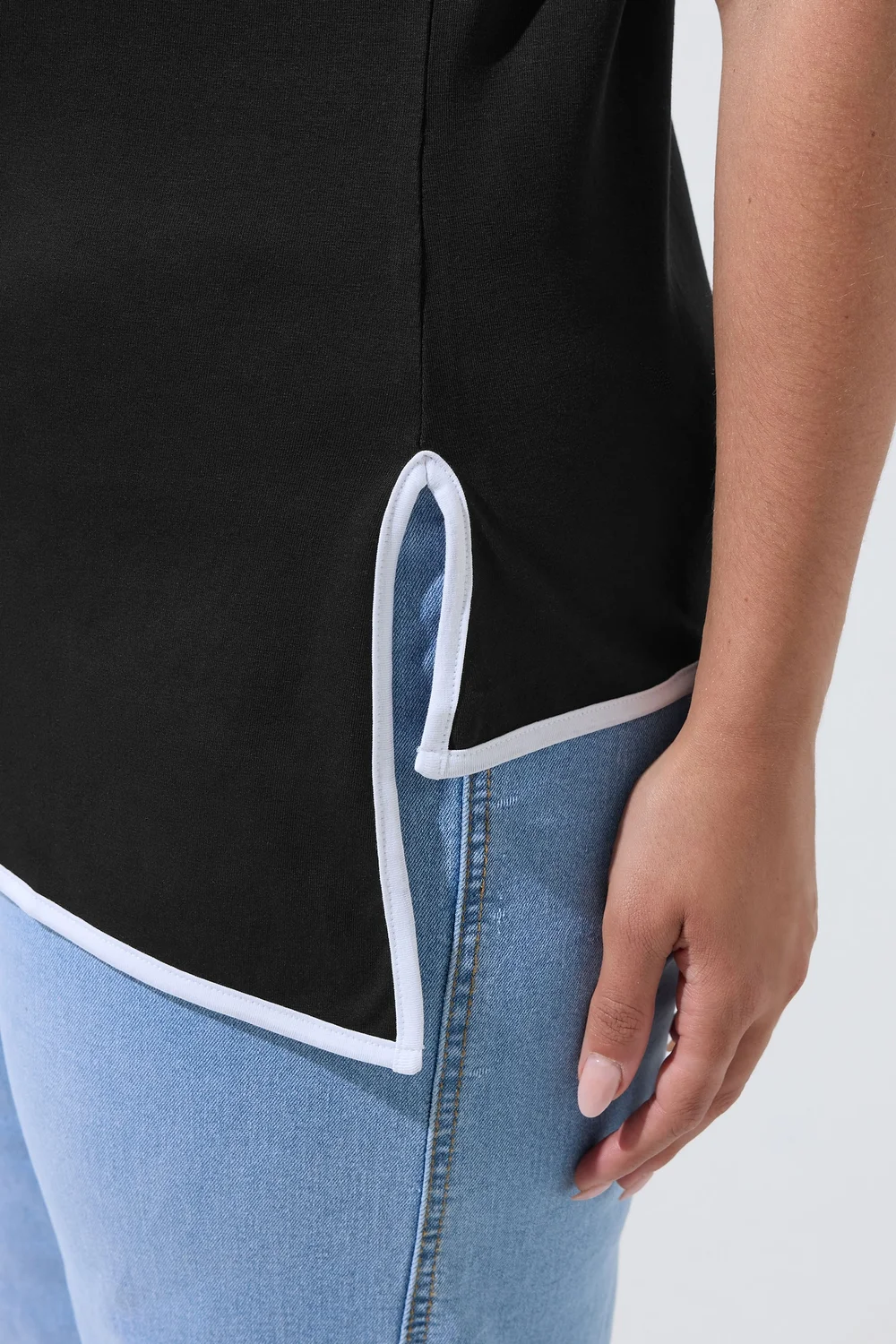 Yours Limited Curve Black Contrast Trim Top - 10 Image 4