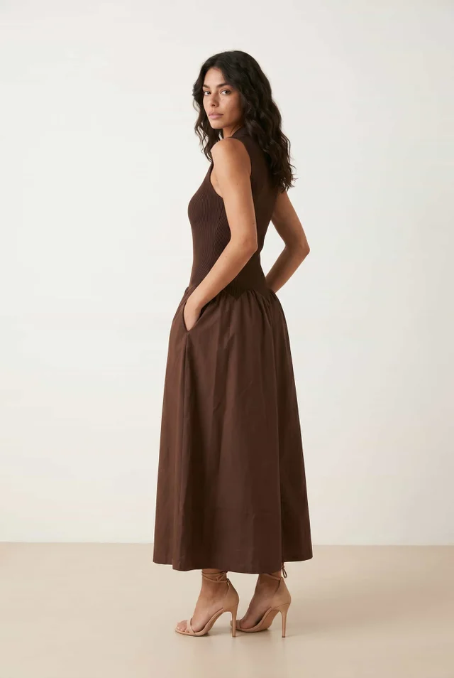 Style Cheat 2-in-1 Brown Knit Compact Dress