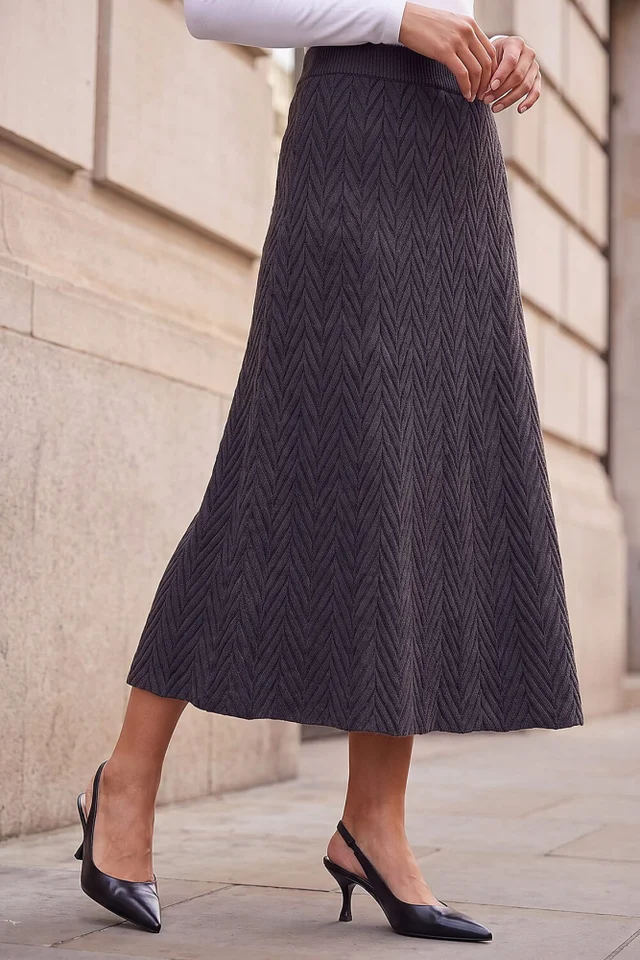 Roman Dark Grey Chevron Knit Aline