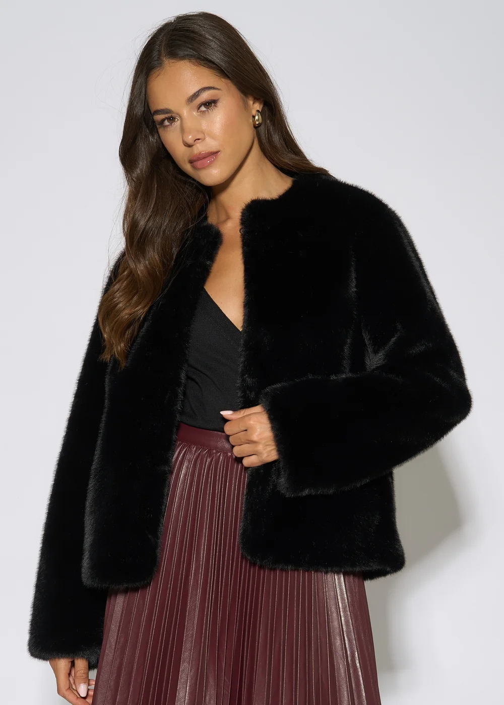 Gini London Black Short Faux Fur Jacket - M/L Image 3