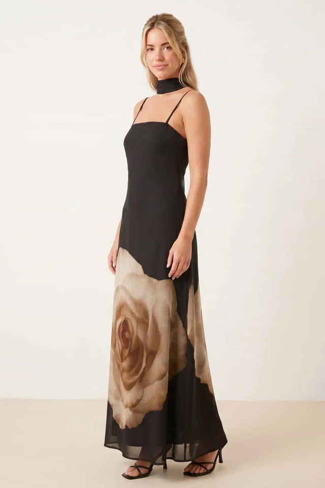 Style Cheat Placement Scarf Print Maxi Dress in Black