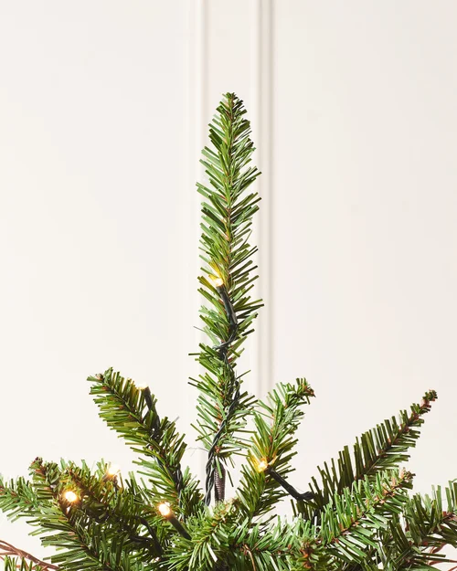WeRChristmas Green Pre-Lit Potted Artificial Christmas Tree With Pinecones And Red Berries 200 Warm White Leds 4.5 Ft - No Size Image 5