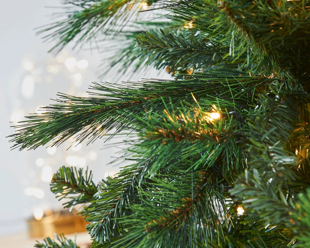 WeRChristmas Green Pre-Lit Victorian Pine Christmas Tree 6 Ft - No Size Image 5