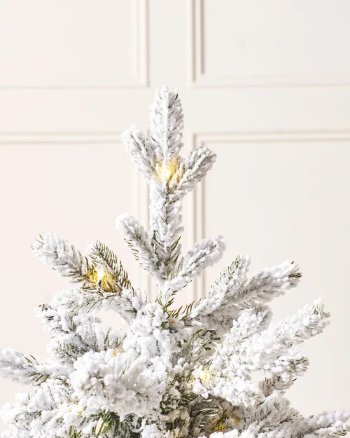 WeRChristmas Green Pre-Lit Snow-Flocked Potted Artificial Christmas Tree 80 Warm White Leds 3 Ft - No Size Image 4