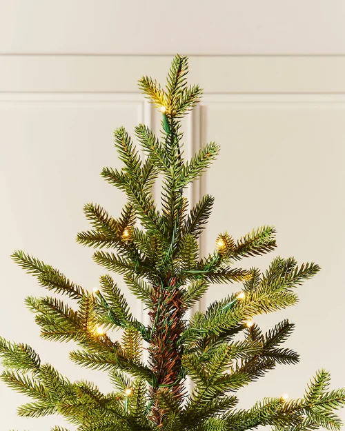WeRChristmas Green Pre-Lit Nordic Pine Christmas Tree 1893 Pe Pvc Tips 400 Warm White Leds Memory Controller 6 Ft - No Size Image 5
