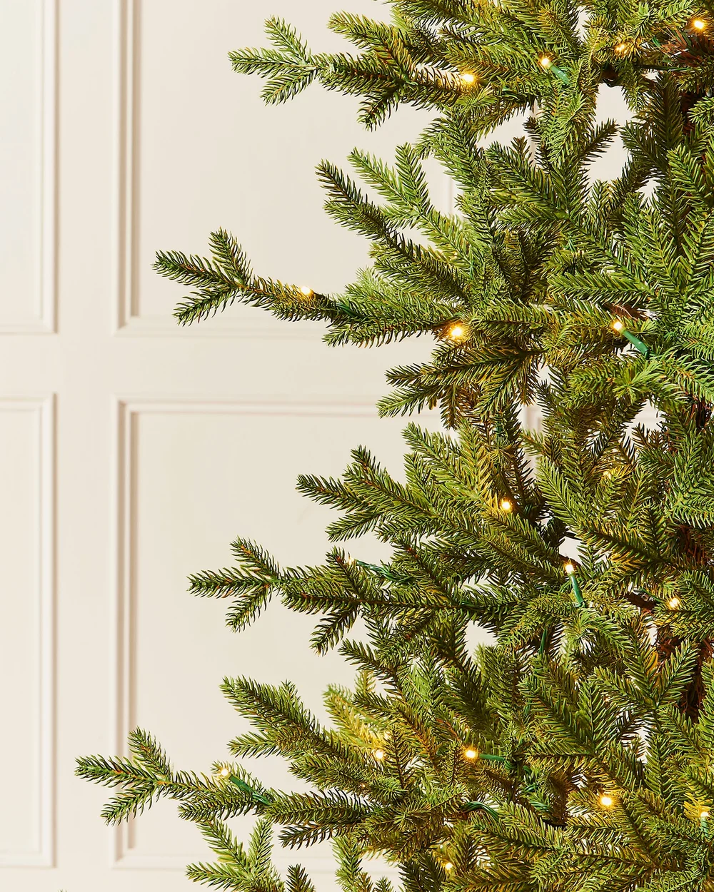 WeRChristmas Green Pre-Lit Nordic Pine Christmas Tree 1893 Pe Pvc Tips 400 Warm White Leds Memory Controller 6 Ft - No Size Image 3