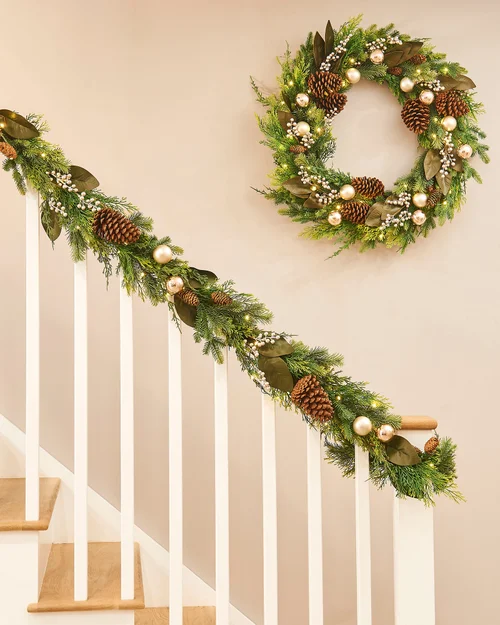 WeRChristmas Green Pre-Lit Mixed-Foliage Artificial Christmas Garland With Berries And Pinecones 50 Warm White Leds 9 Ft - No Size Image 3