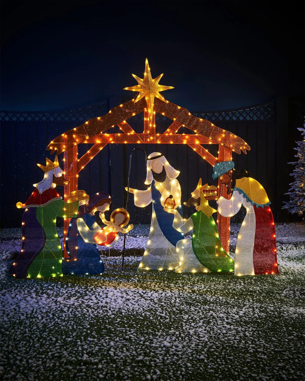 WeRChristmas White 2D Tinsel Nativity Scene Silhouette 160 X 156 Cm - No Size Image 1