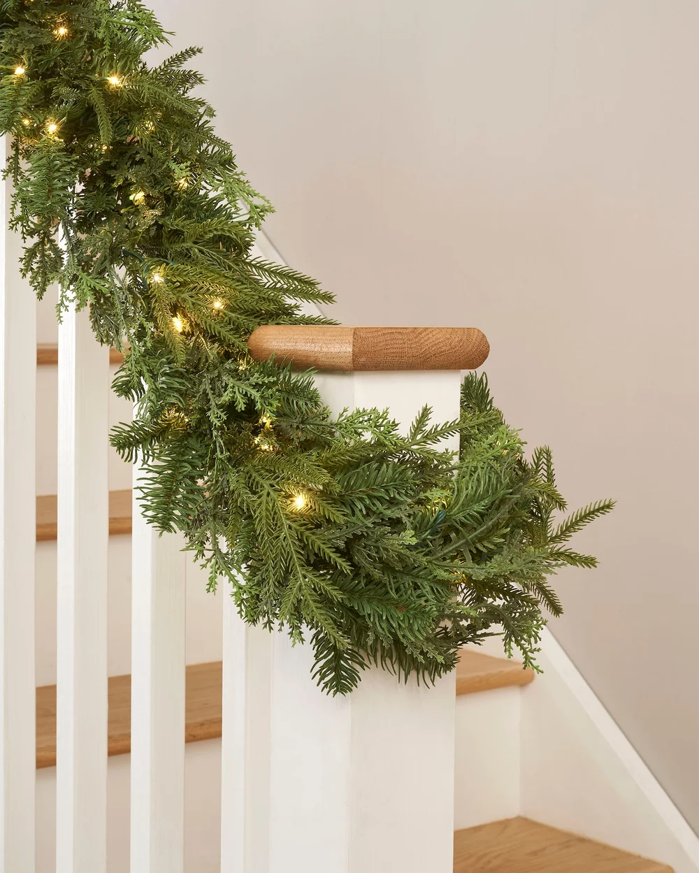WeRChristmas Pre-Lit Natural Fir Garland 9 Ft - No Size Image 3