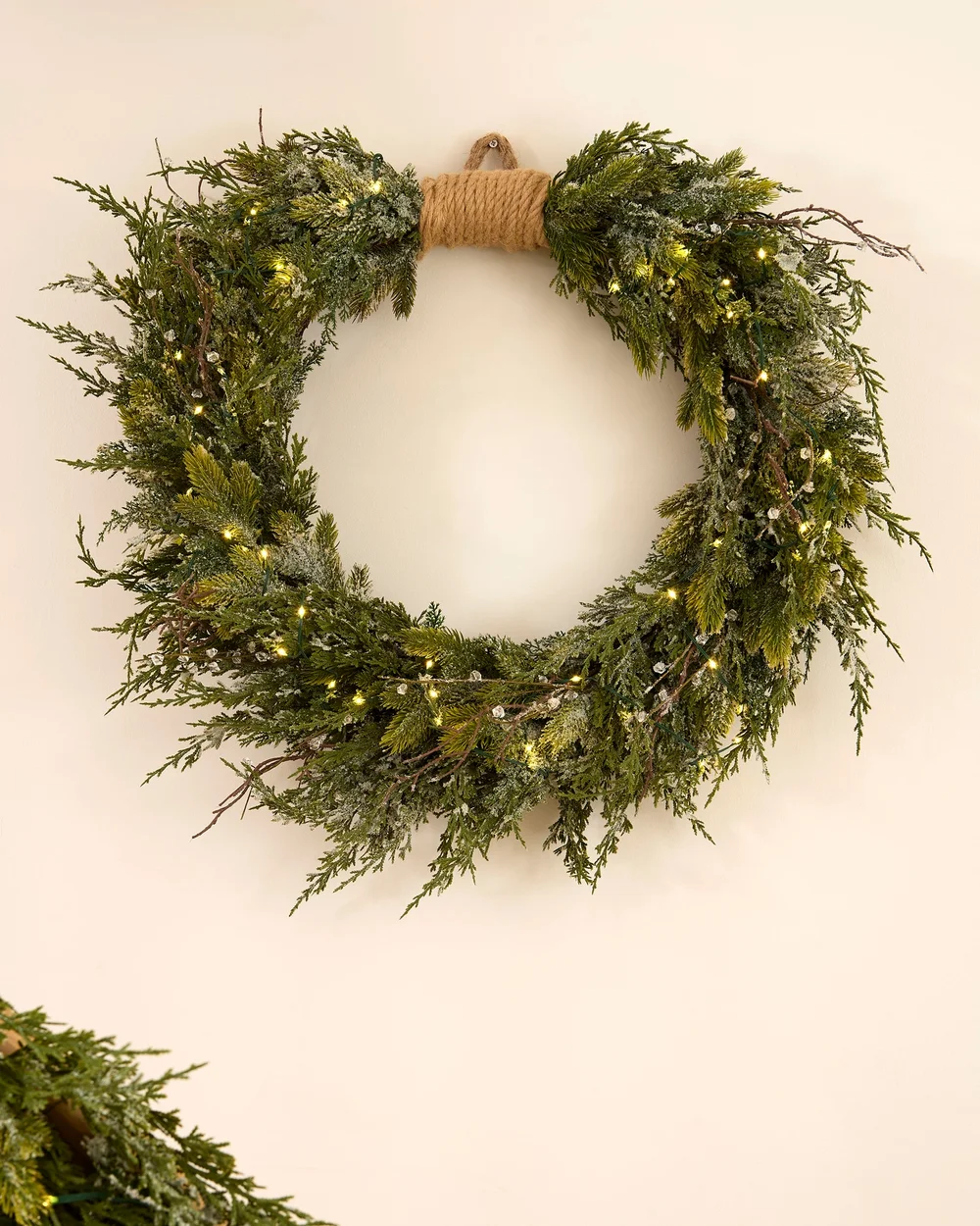 WeRChristmas Pre-Lit Decorative Snow-Flocked Wreath 76 Cm - No Size Image 2