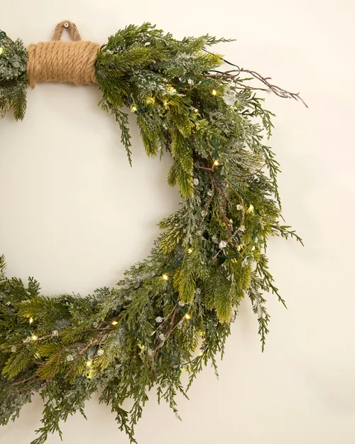 WeRChristmas Pre-Lit Decorative Snow-Flocked Wreath 76 Cm - No Size Image 4