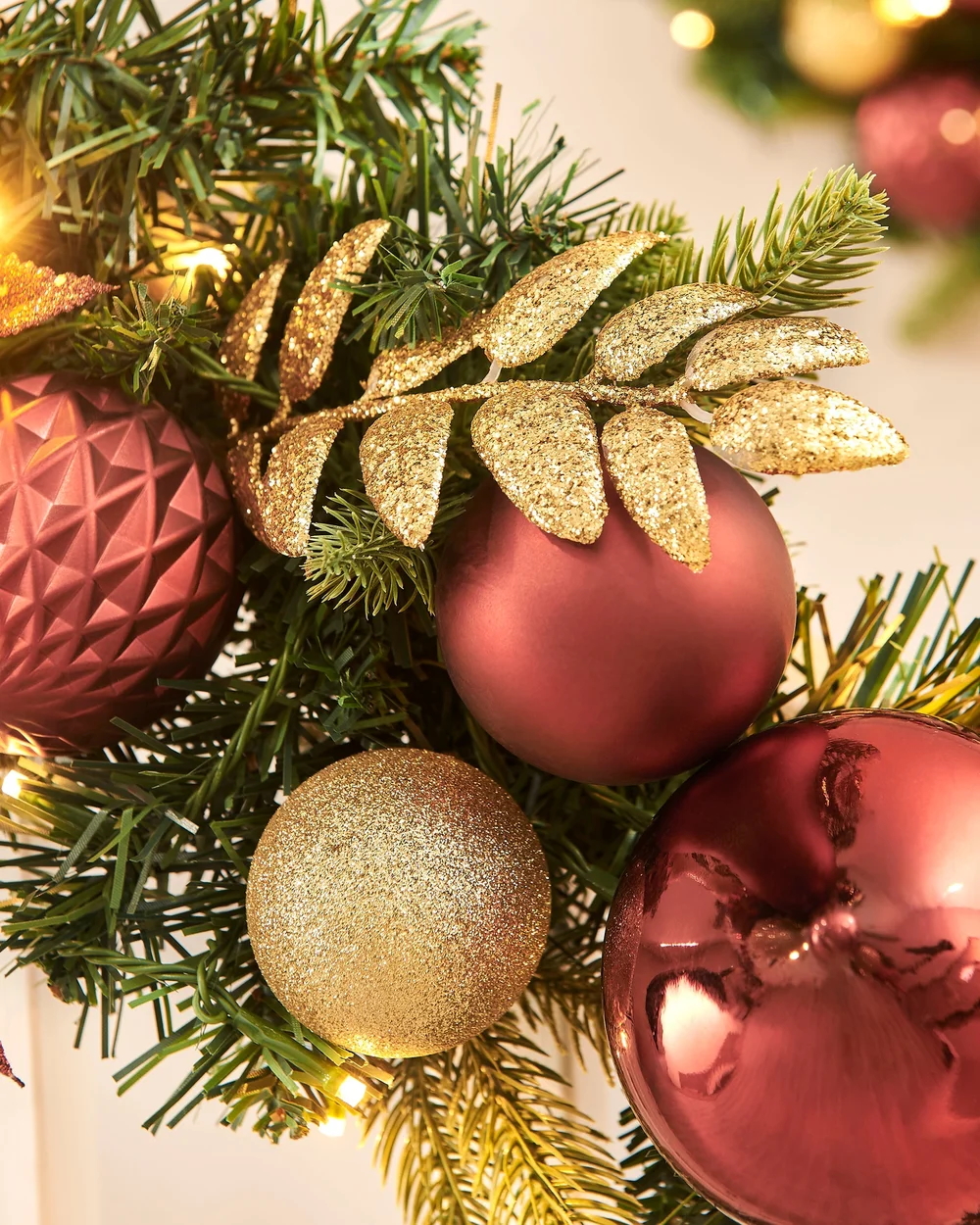 WeRChristmas Multi-Colour Pre-Lit Artificial Christmas Garland With Burgundy And Gold Baubles 100 Warm White Leds 9 Ft - No Size Image 4