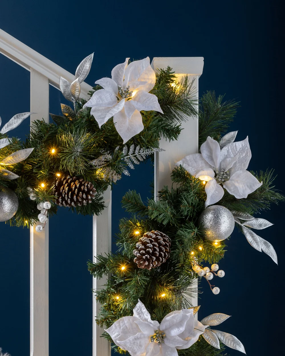 WeRChristmas Multi-Colour Pre-Lit Extra-Thick Silver And White Decorated Artificial Christmas Garland 80 Warm White Leds 9 Ft - No Size Image 3