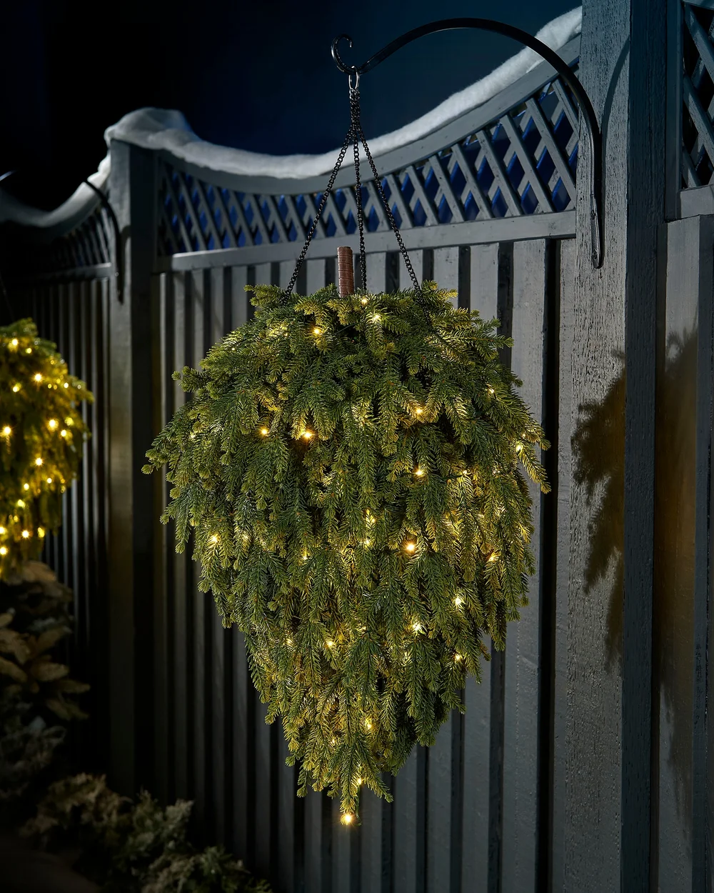 WeRChristmas Green Pre-Lit 3D Hanging Teardrop Christmas Swag 100 Warm White Leds 60 Cm - No Size Image 2