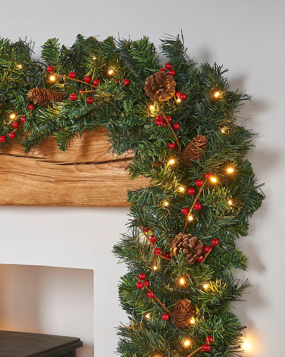 WeRChristmas Green Pre-Lit Extra-Thick Artificial Christmas Garland With Pinecones And Berries 80 Warm White Leds 9 Ft - No Size Image 2