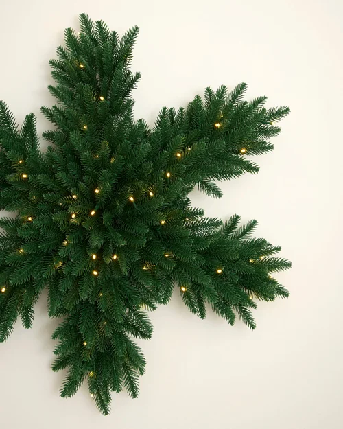 WeRChristmas Pre-Lit Snowflake Wreath 80 Cm - No Size Image 3