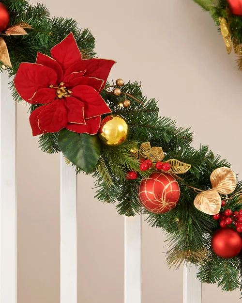 WeRChristmas Pre-Lit Natural Fir Christmas Garland Ideal For Mantels Staircases & Feature Walls 12 Ft - No Size Image 2