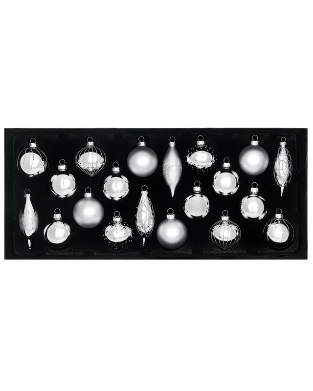 WeRChristmas Silver Glass Christmas Baubles 20 Pack 6.6 Cm