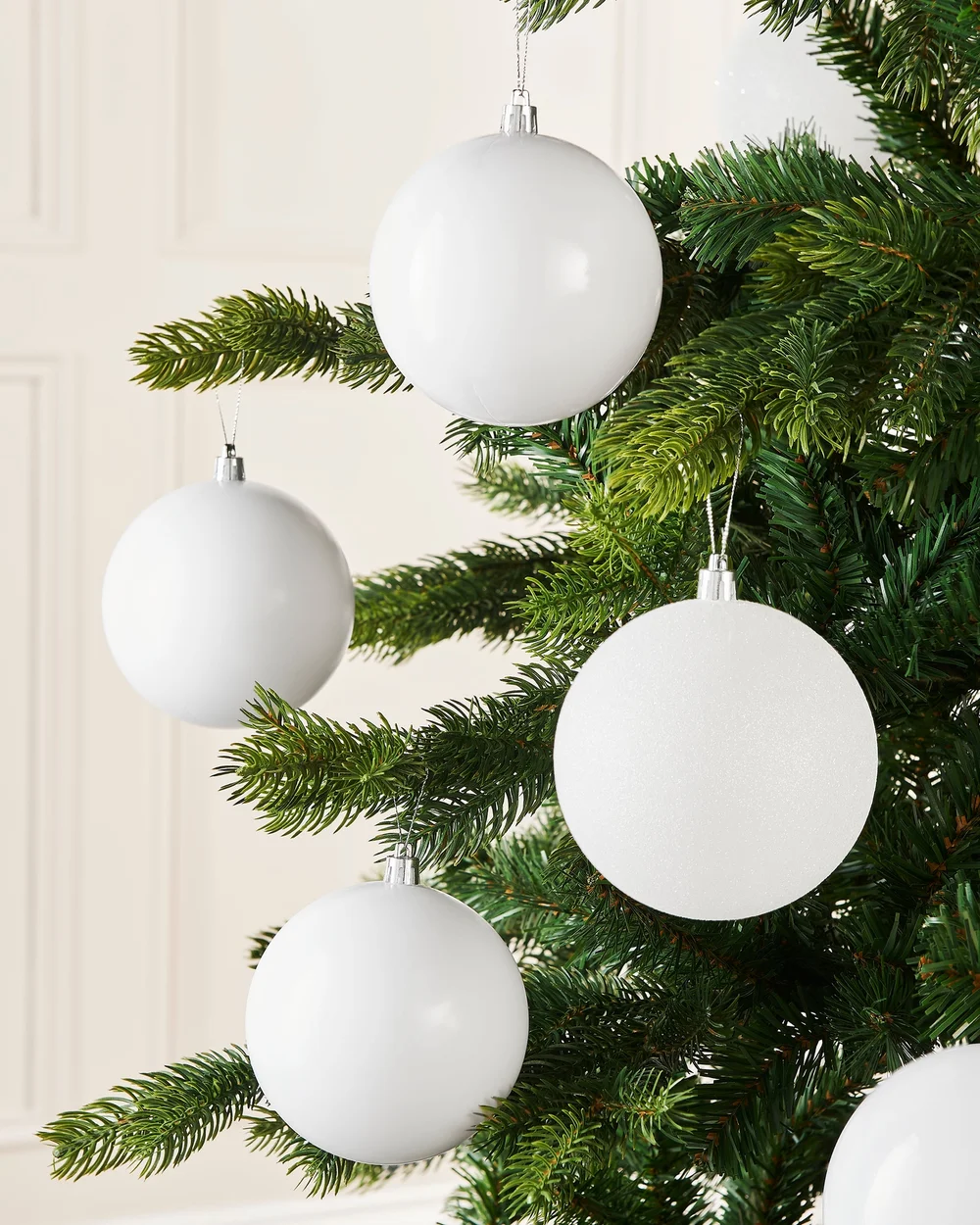WeRChristmas White Shatterproof Christmas Baubles 9 Pack 10 Cm - No Size Image 2