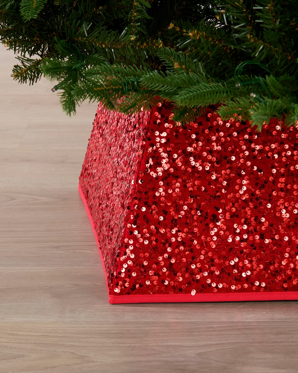 WeRChristmas Red Square Sequin Christmas Tree Collar 36 Cm - No Size Image 3