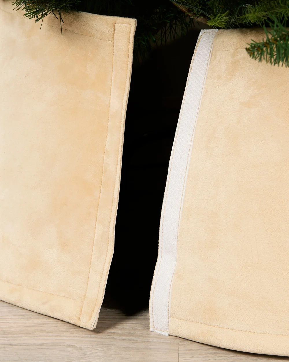WeRChristmas Latte Velvet Christmas Tree Collar 70 Cm - No Size Image 4